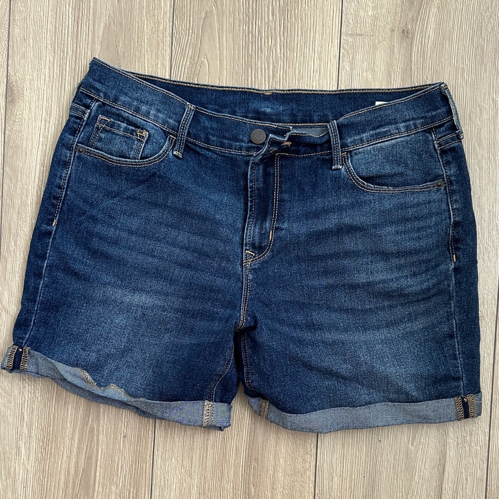 Women denim short 💕